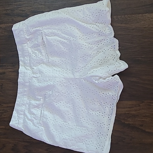 CINTHIA ROWLEY Shorts ♤ white color ♤size 10 - Picture 4 of 6